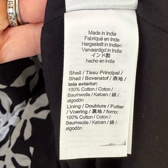 J. Crew factory black and white floral print with keyhole front size 6P - Picture 11 of 11